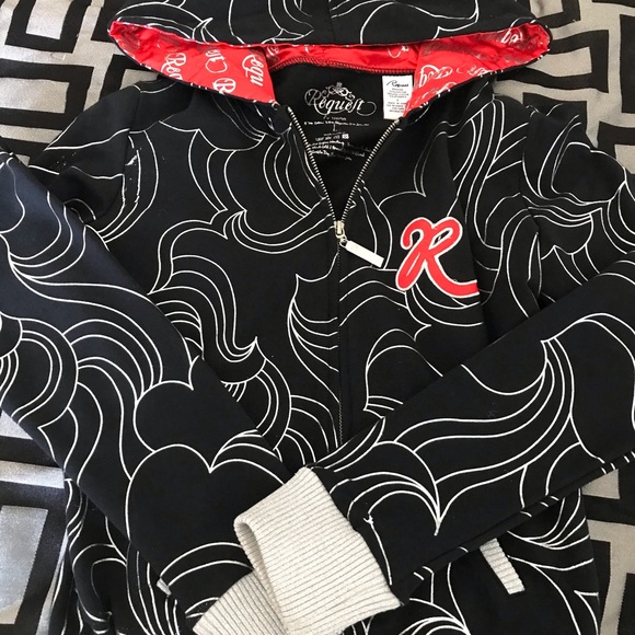 Adorable zip up jacket with hood❤️❤️ - Picture 2 of 5